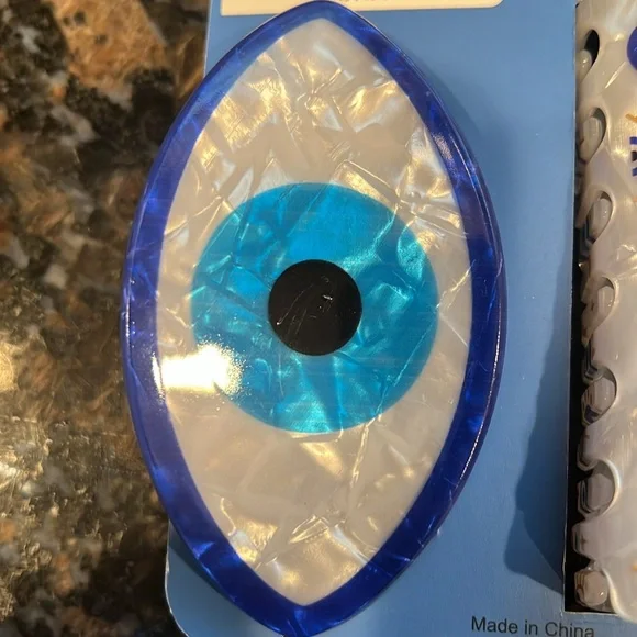 Sunday State hair claw clips, evil eye NEW! VIRAL! - Picture 2 of 4